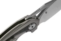 Bestech Nuke BT2107A Grey Blasted Titanium, Blue Marbled Carbonfiber, Satin Couteau De Poche, Kombou Design -Spyder Couteau Magasin BHBT2107A 06 bestech