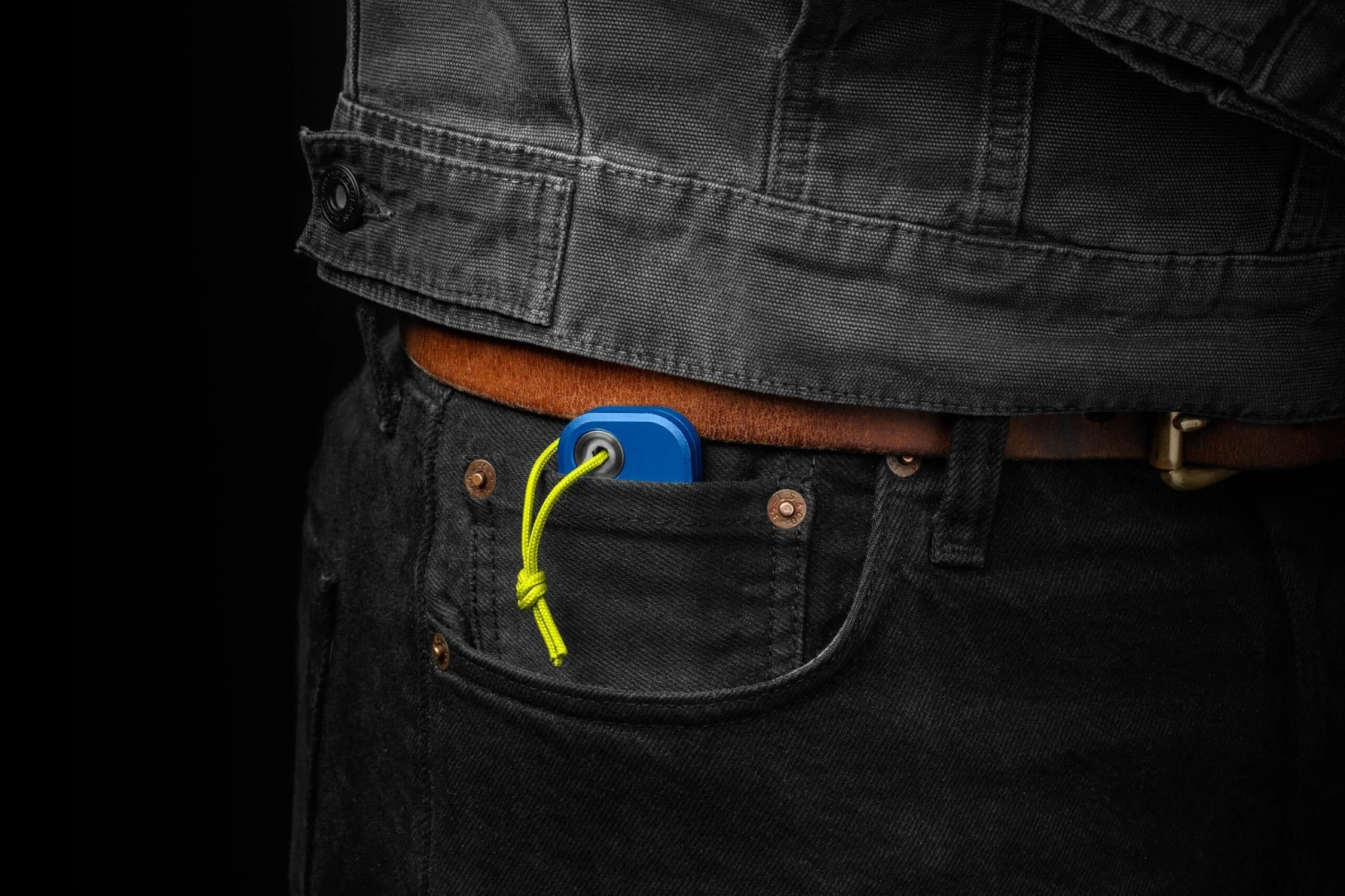 The James Brand The Palmer, Cerulean Aluminum, Yellow KN121181-00 Couteau Utilitaire 6 The James Brand The Palmer, Cerulean Aluminum, Yellow KN121181-00 Couteau Utilitaire – Image 4