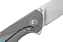 Viper Orso 2 V5996TI3D 3D Stonewashed Titanium Couteau De Poche, Jens Ansø Design 12 Viper Orso 2 V5996TI3D 3D Stonewashed Titanium Couteau De Poche, Jens Ansø Design -Spyder Couteau Magasin VPV5996TI3D 05 viper